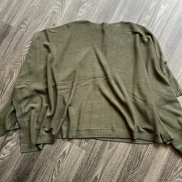 Lululemon It All Lines Up Poncho - Picture 6 of 6